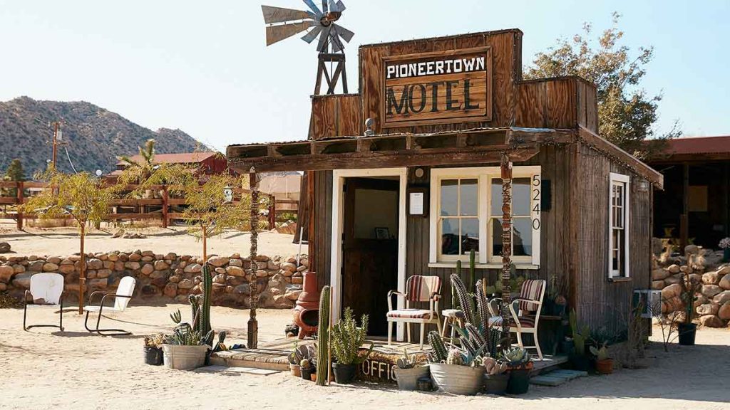 pioneertown motel on the happy list