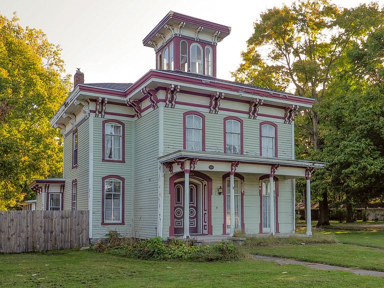 house in michigan with cupola via zillow on the happy list