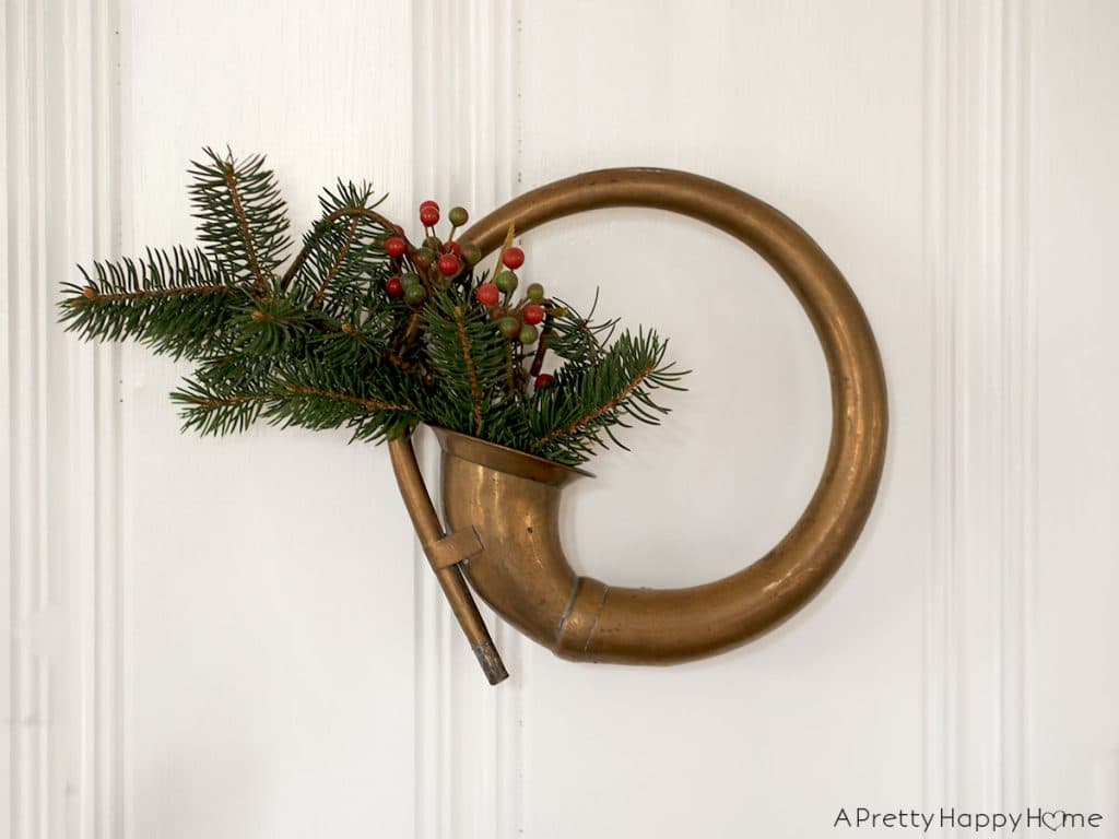antique car horn wreath