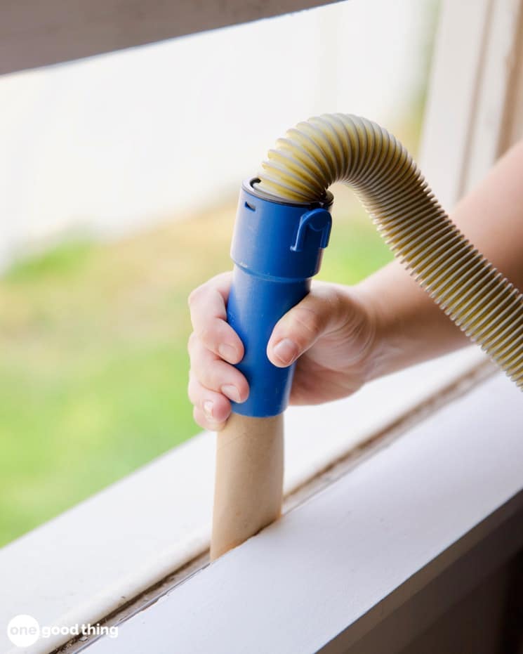 vacuum cleaner crevice tool from a paper towel roll on the happy list