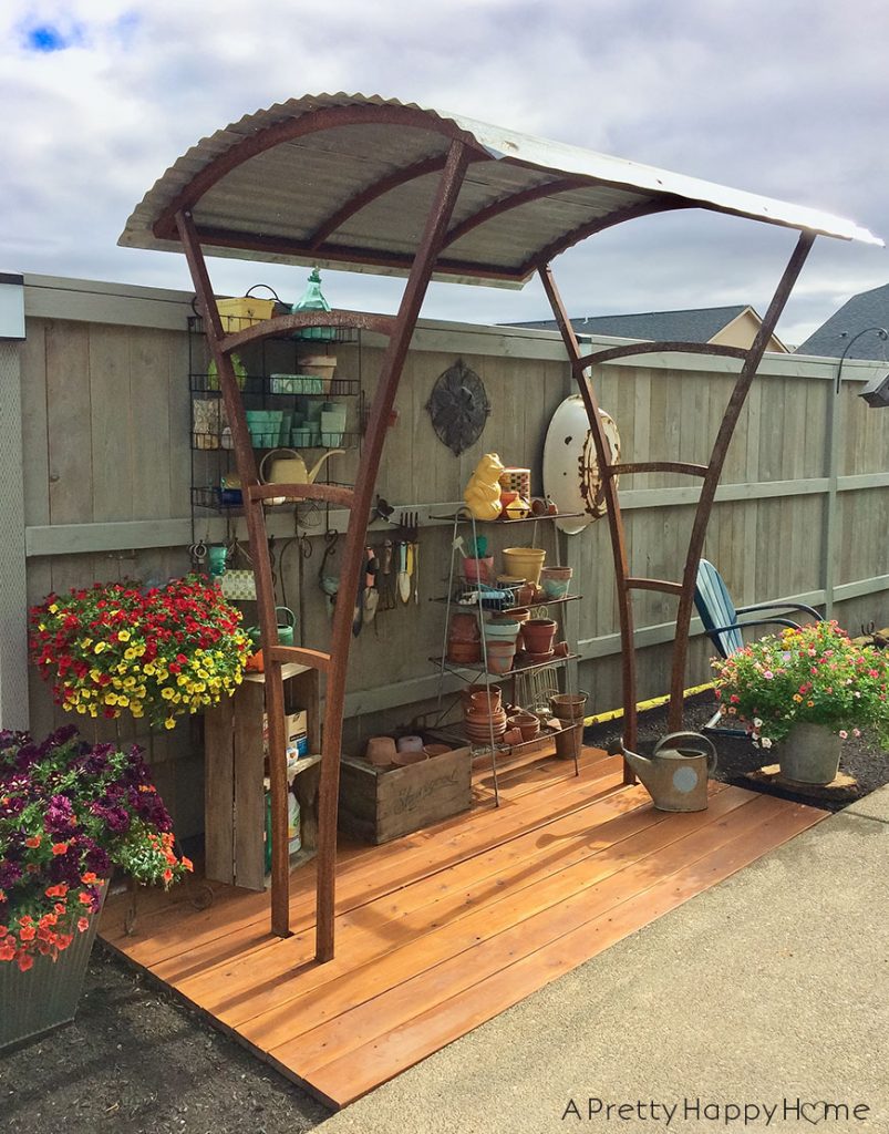 bus stop gardening station