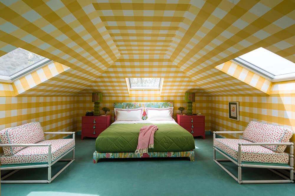 yellow gingham room in the poconos via desire to inspire on the happy list