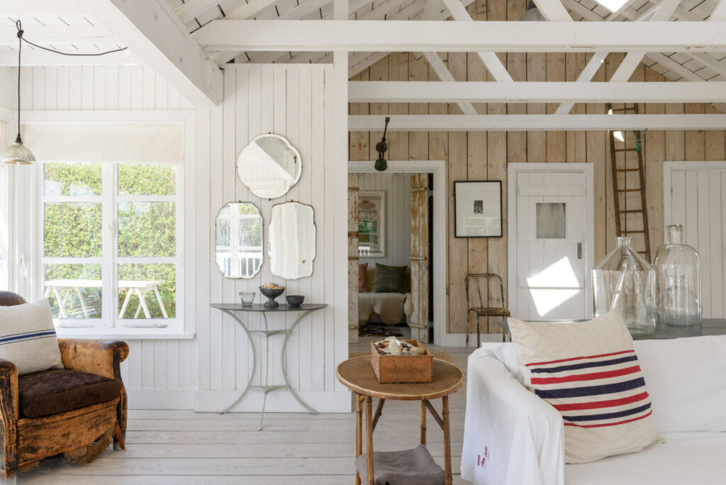 wynchelse rustic beach house via desire to inspire on the happy list