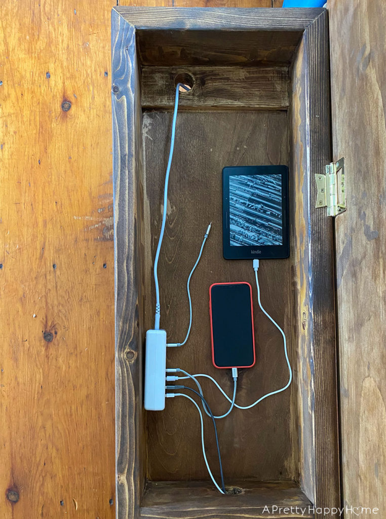 diy charging bench for electronic devices