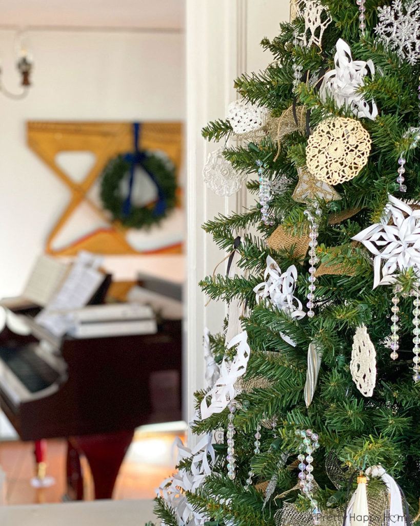 merry christmas 2021 snowflake christmas tree Inexpensive Christmas Tree Decorating Ideas use doilies as ornaments