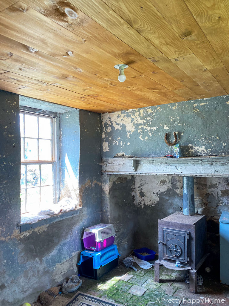 carriage house tongue and groove ceiling