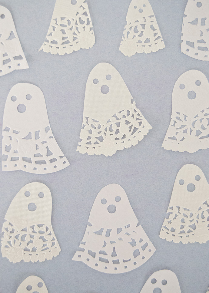 handmade charlotte doily ghost tutorial on the happy list