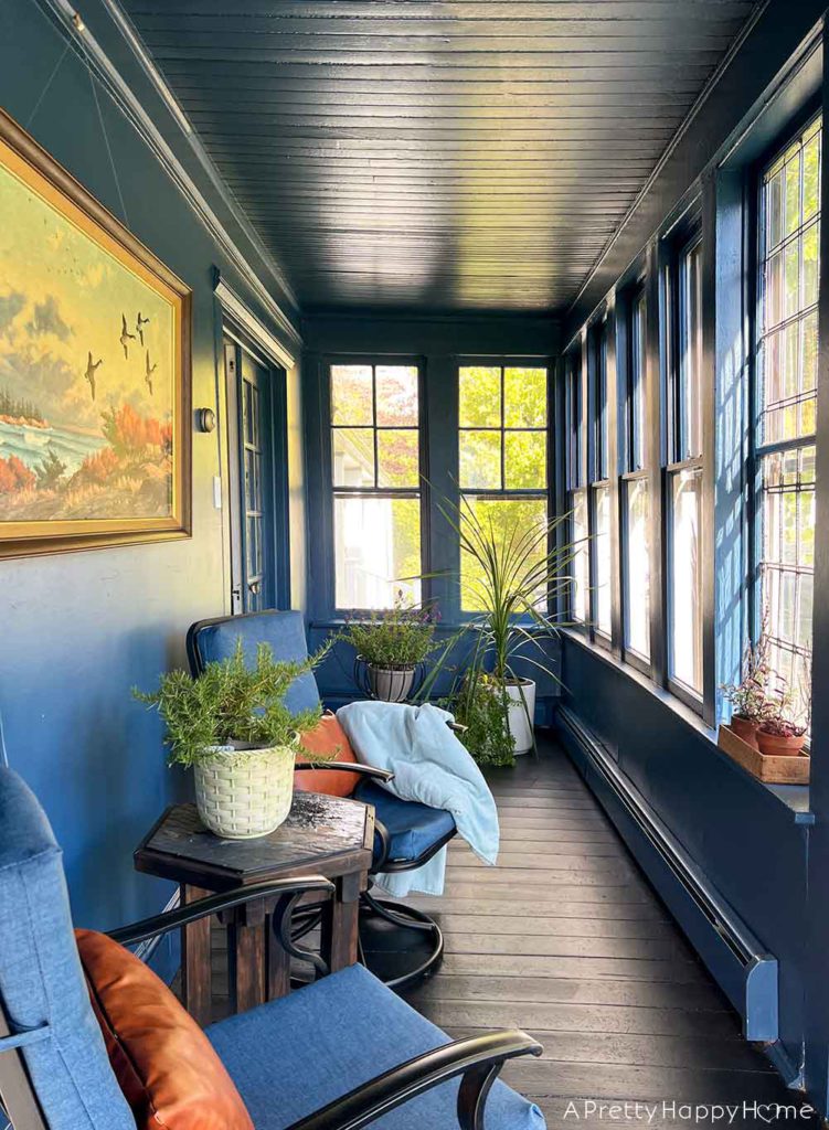 navy blue sunporch