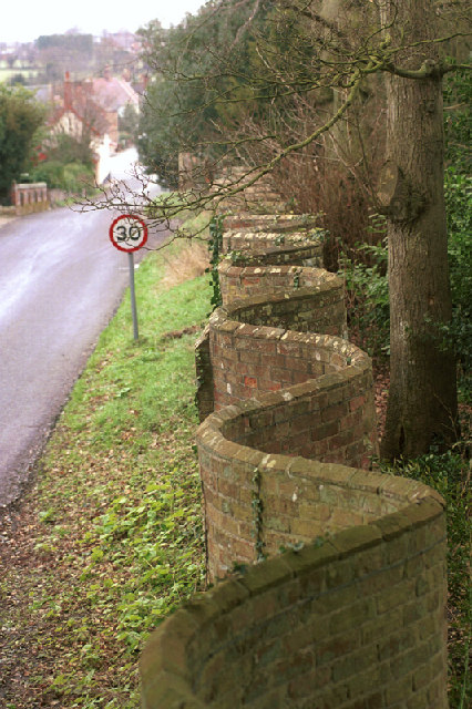 crinkle crankle wall in bramfield nat bocking wikimedia commons on the happy list