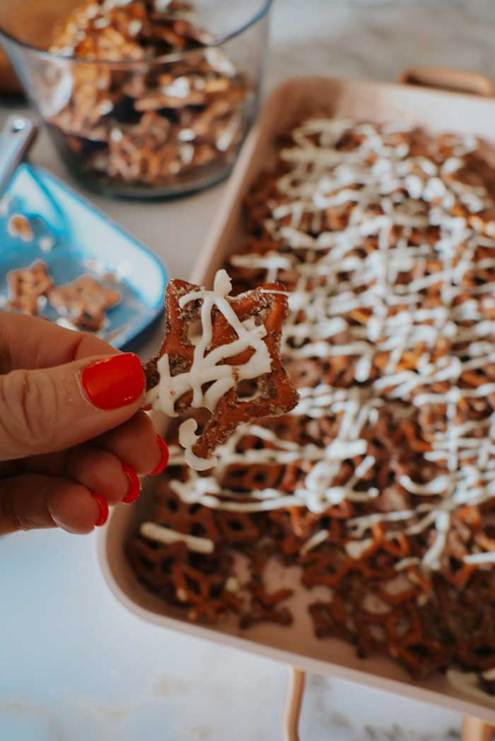 cinnamon sugar pretzels from nesting with grace on the happy list