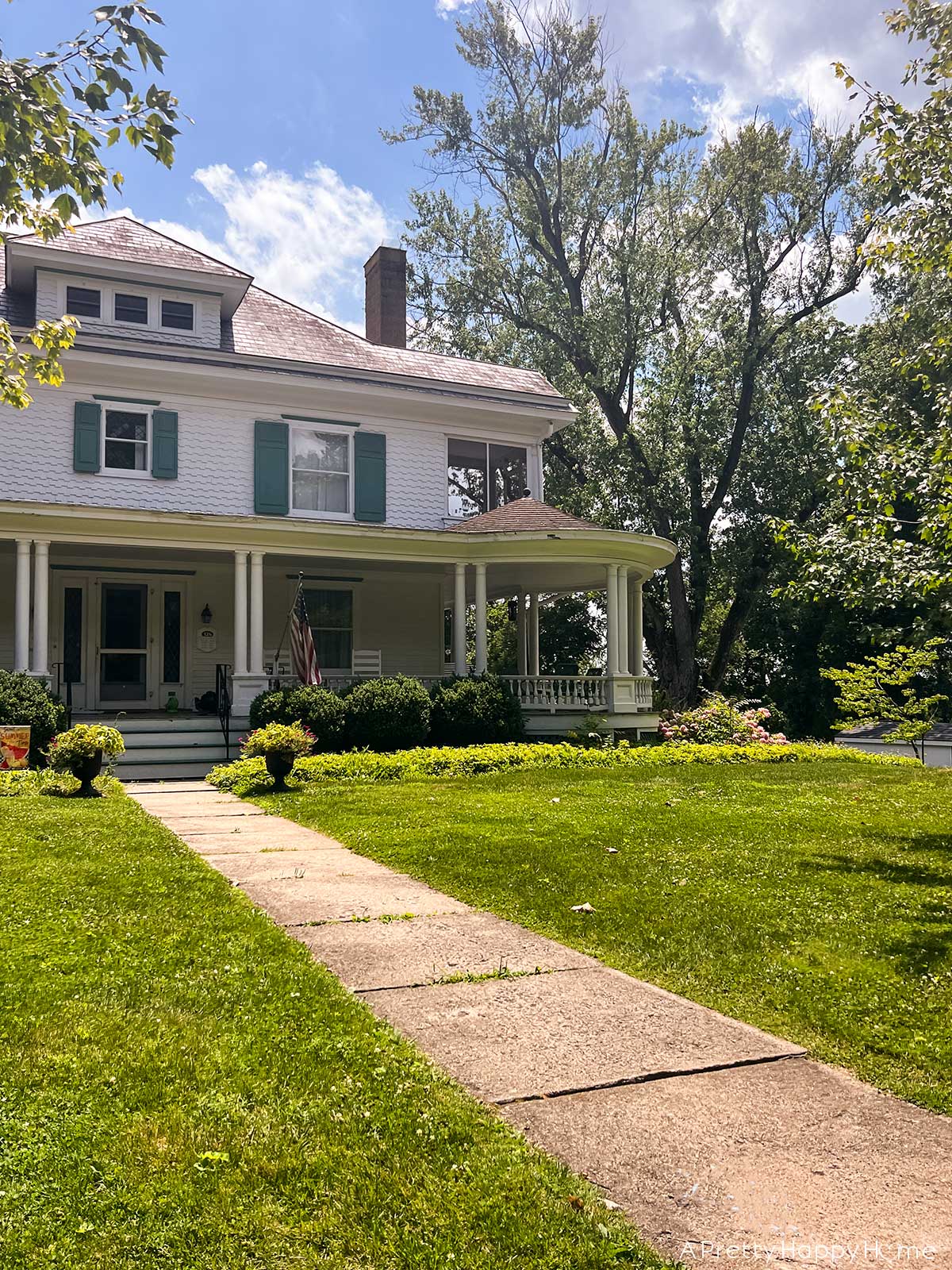 white farmhouse with green shutters the curious thing about white farmhouses