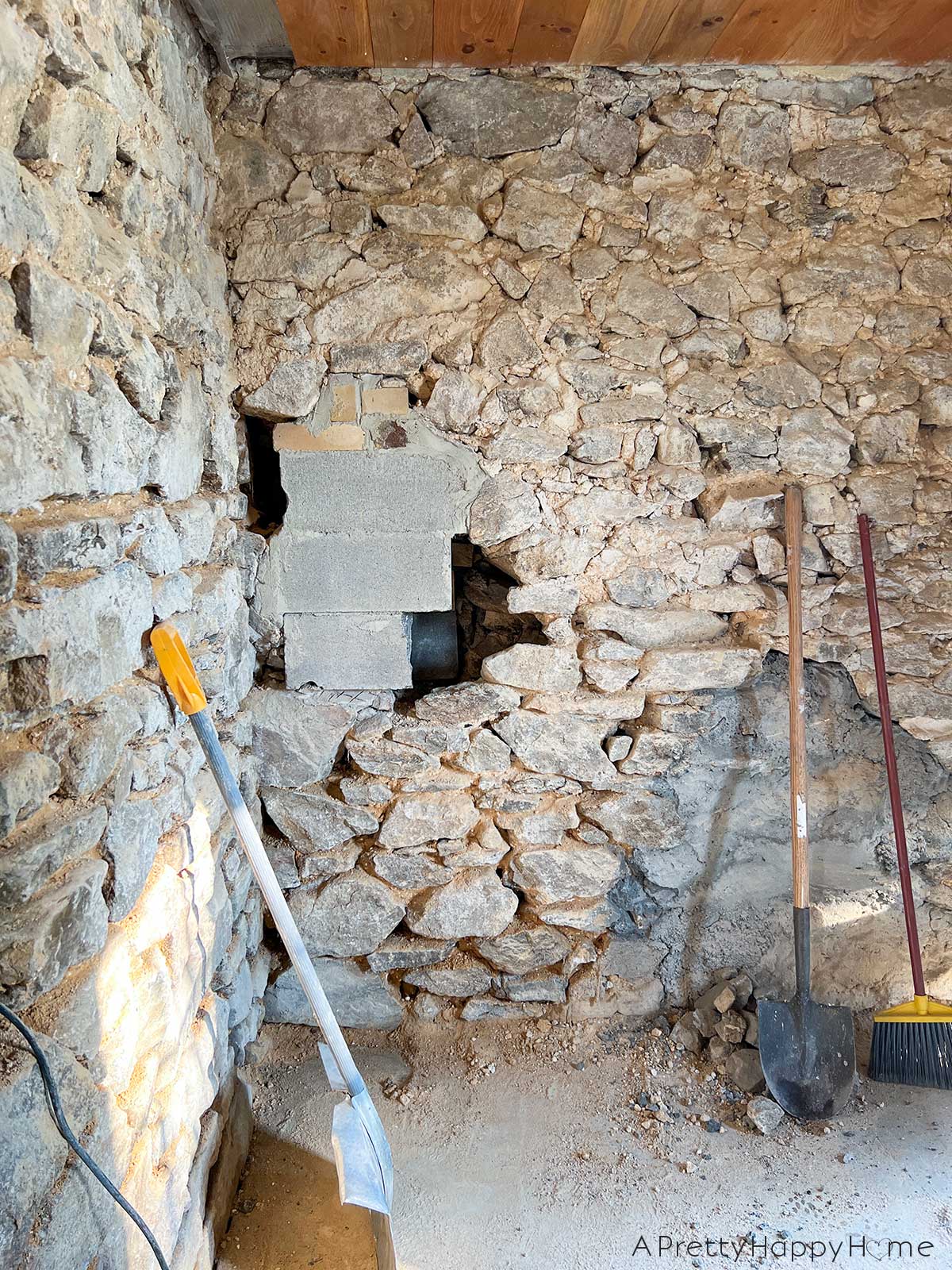 stone carriage house restoration 18th century carriage house repointed with lime mortar