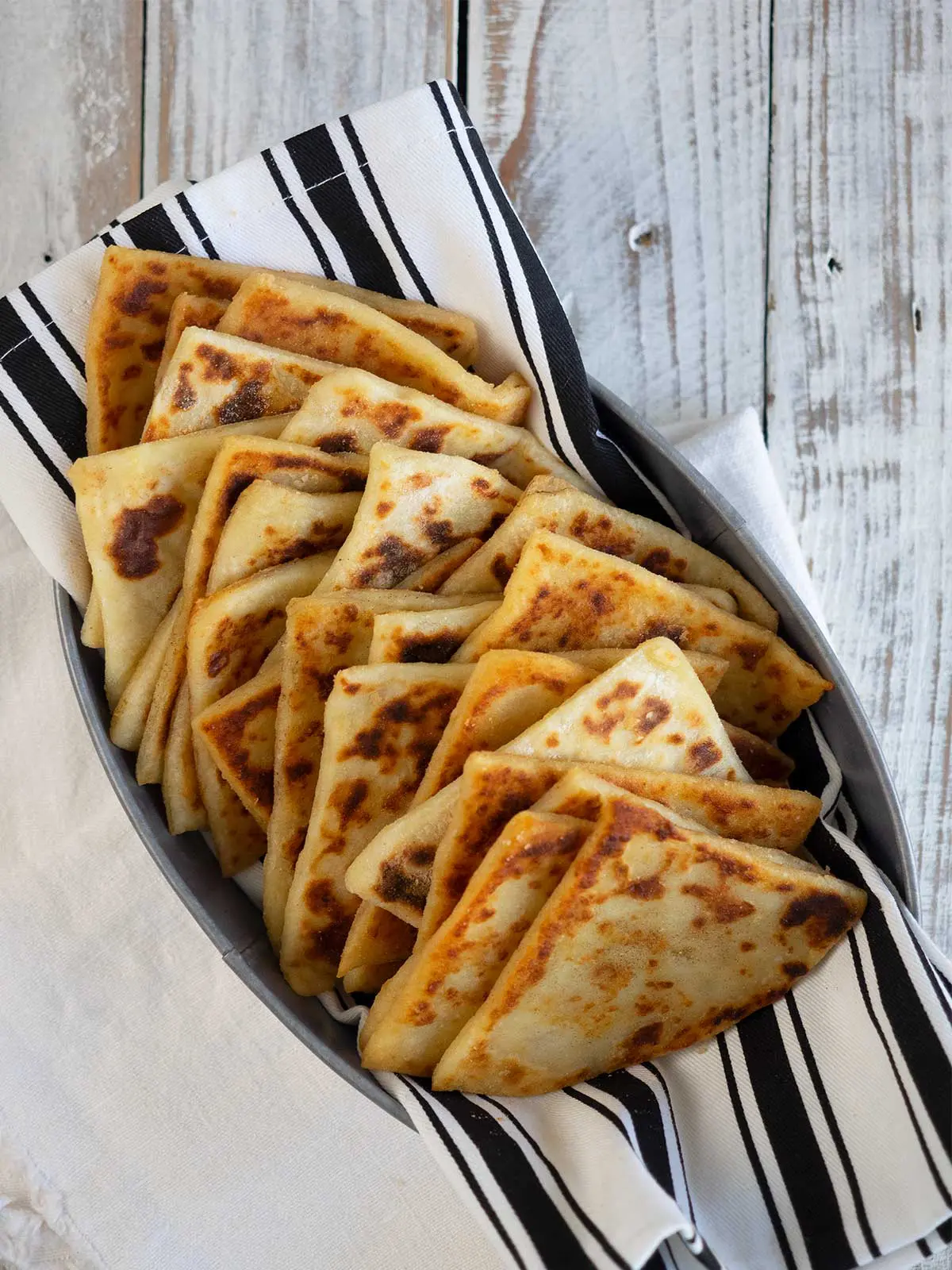 irish potato bread farls recipe from belly rumbles on the happy list