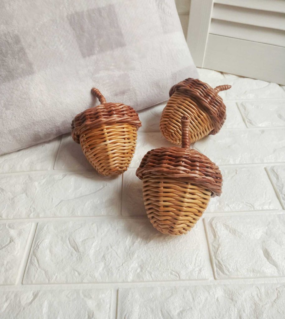 wicker acorns from etsy shop wicker decor workshop pretty acorn decor and jewelry