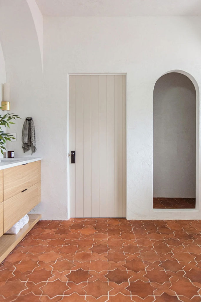 hollow core door conversion to planked door tutorial from jenna sue design on the happy list