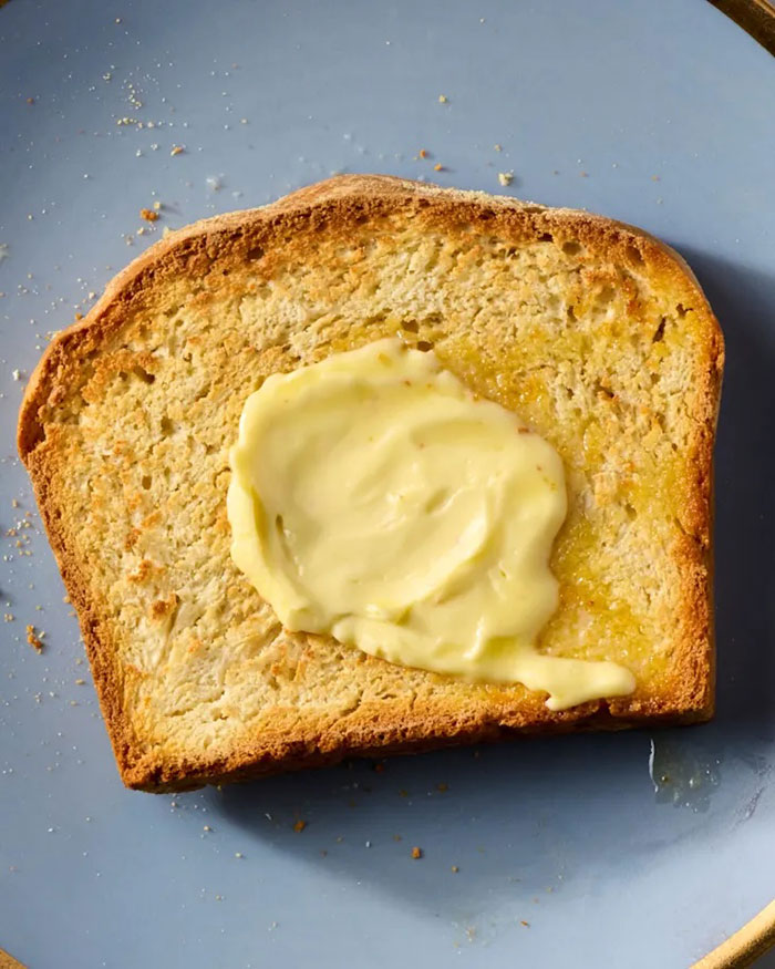 english muffin bread recipe from the kitchn Photo: Alex Lepe; Food Styling: Janette Zepeda on the happy list