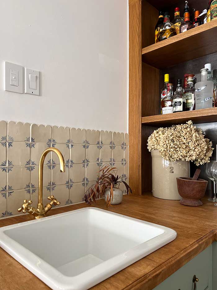 diy ceramic delft style tiles by erin Zubot design on the happy list