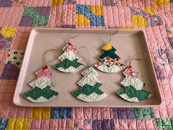 quilted tree ornaments from etsy shop kikisquiltypleasures beautiful christmas ornaments
